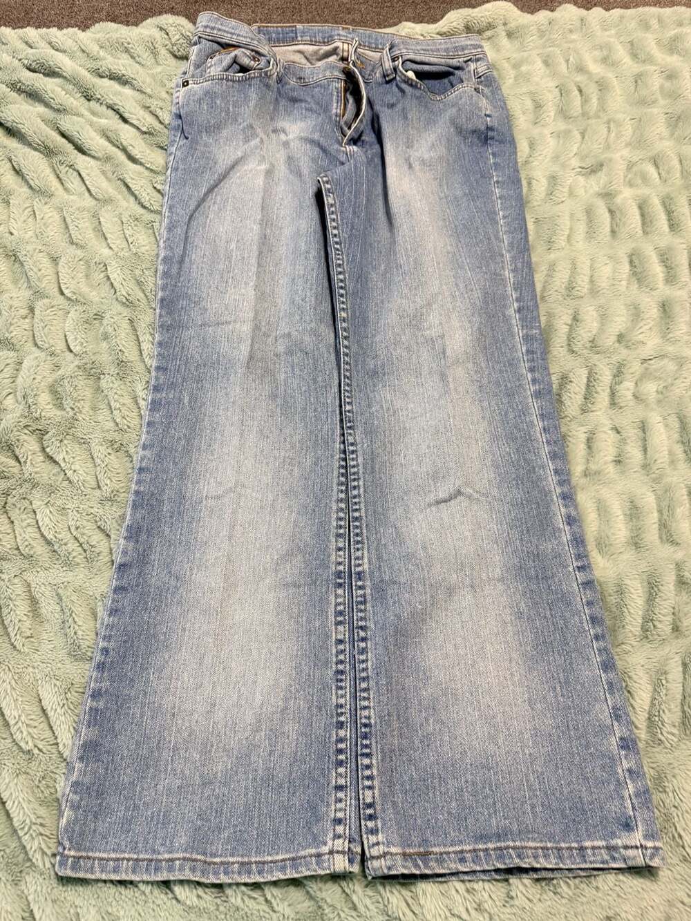 Riders Mid Rise Light Wash Denim Jeans